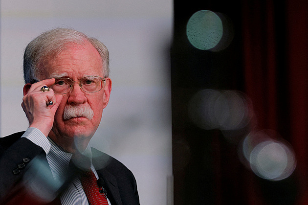 John Bolton čelí obžalobě. Trumpovy praktiky jsou jak za NKVD, nařkl prezidenta