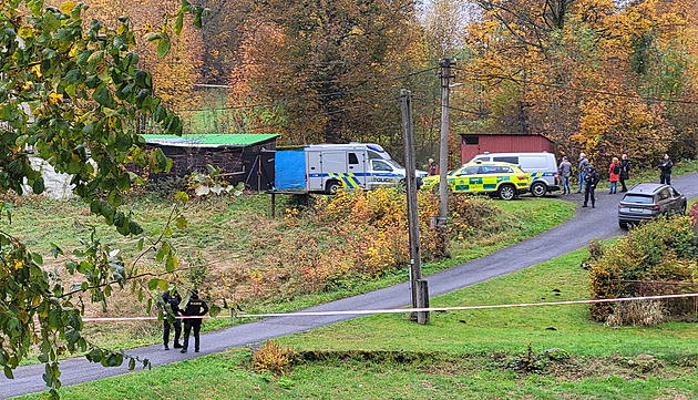 Zemřel senior podezřelý z dvojnásobné vraždy ve Smržovce