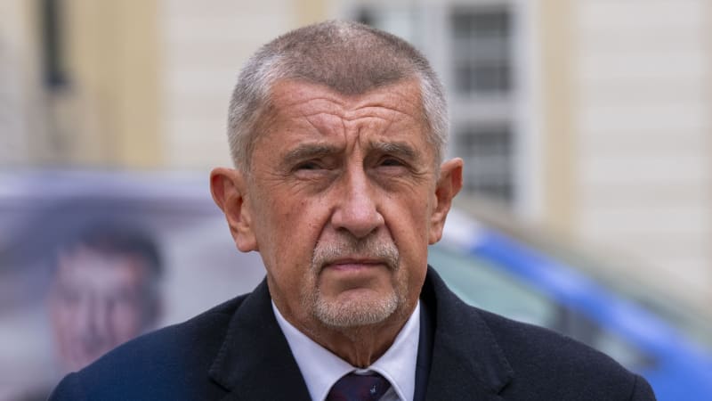Zase jsem dostal za uši, stěžuje si Babiš. Upřesnil svůj slib a nevyloučil další změny