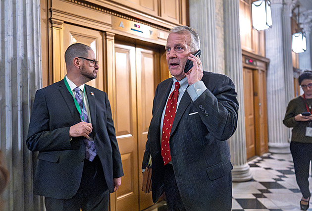 Americký Senát odhlasoval konec shutdownu, teď jsou na řadě poslanci