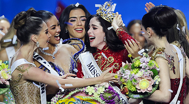 Miss Universe se stala Mexičanka, kterou předtím nechali po konfliktu vyvést
