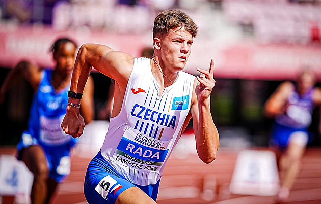 Tlak si nepřipouštím, ujišťuje překážkářský talent Rada. Svět v něm vidí Warholma