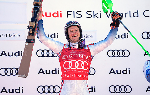 Haugan vyhrál slalom SP ve Val d’Isere a ujal se vedení v disciplíně