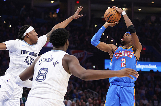 Šampioni z Oklahomy jsou doma dál bezchybní, Denver vyrovnal klubový rekord