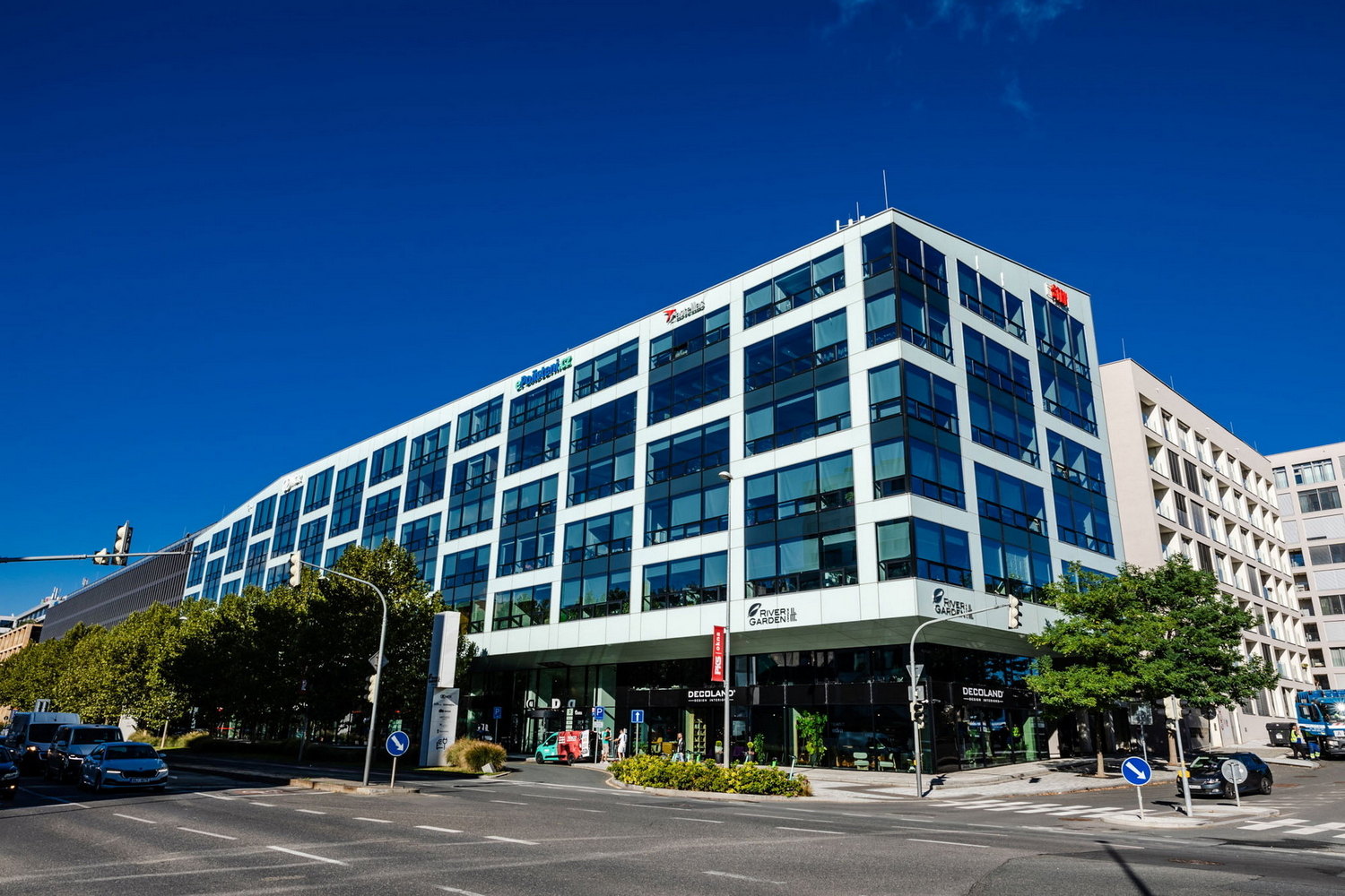 Kavárny s výhledem na Rohanské nábřeží: Která je nejlepší – rohanskenabrezi.cz ví