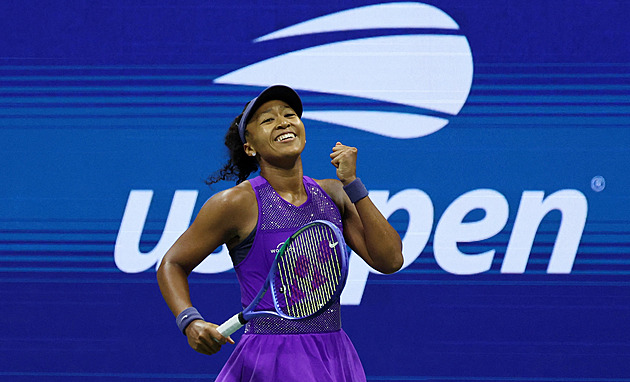 Nekultivovaní lidé tomu nerozumí. Ósakaová odpálkovala kritiky svých outfitů