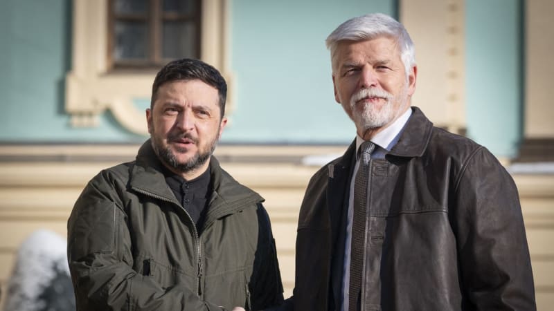 Česko pošle Ukrajině stíhačky, řekl Pavel v Kyjevě. Zmínil i dodávky radarů