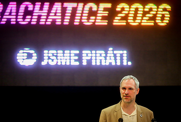 Hřib byl znovu zvolen předsedou Pirátů, Witosze z Ostravy porazil v prvním kole