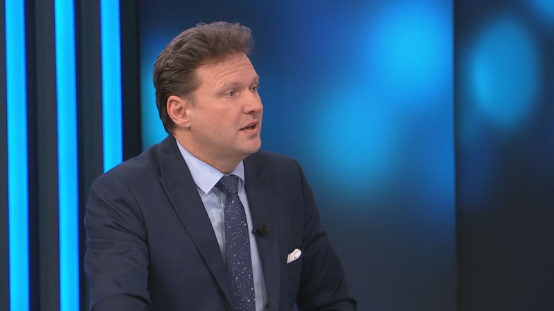 Vondráček: Řehka nemá co pořádat tiskovky. Podle Rajchla se prezident zbláznil