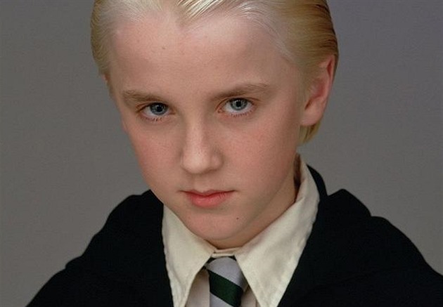 Blíží se rok Koně a Draco Malfoy se stal nečekaným maskotem čínských domovů