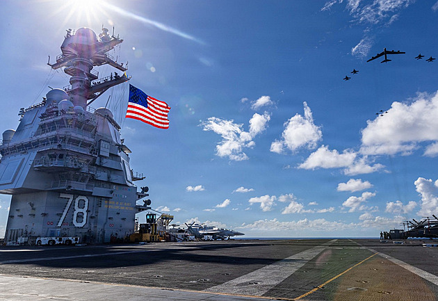 Americká armáda v boji proti pašerákům drog nepolevuje. V Pacifiku potopila další loď