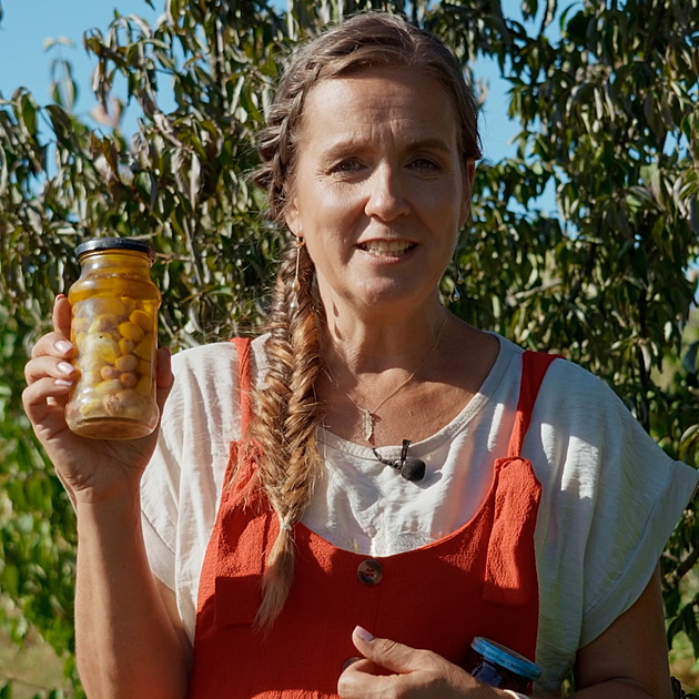 Zasaďte si ovocný keř, co ke konci zimy nakrmí včely a na konci léta vás