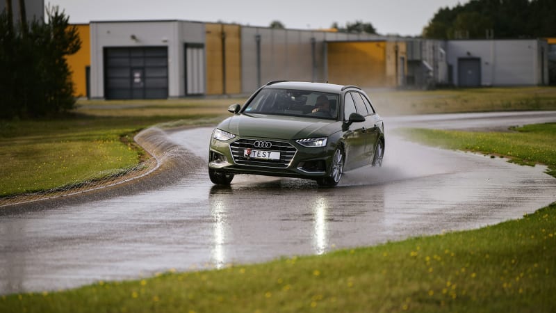 Majitelé Škody Octavia, pozor. Německý autoklub varuje před nekvalitními letními pneumatikami