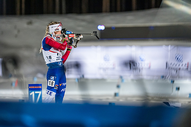 Biatlon ONLINE: Sprint žen v Otepää. Charvátová vleže jednou míjí