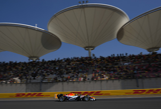 ONLINE: Potvrdí Mercedes dominanci? Jede se Velká cena Číny formule 1