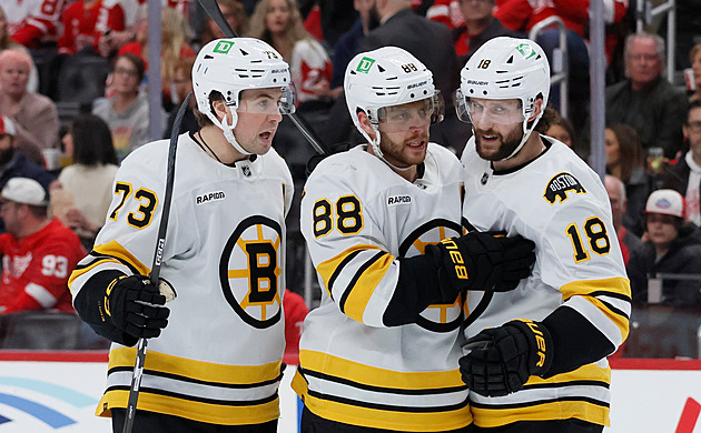 Pastňák dal gól a připsal si 500. asistenci v NHL. Uzdravený Crosby rozhodl nájezdy