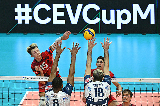 Volejbaloví Lvi oplatili Budějovicím domácí porážku a v semifinále srovnali