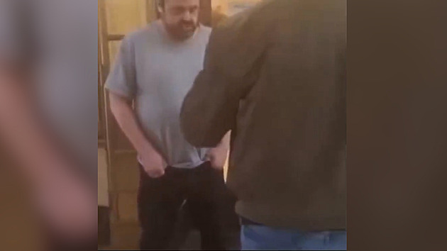 Cavaliho čeká za napadení Novotného přestupkové řízení. Hrozí mu pokuta