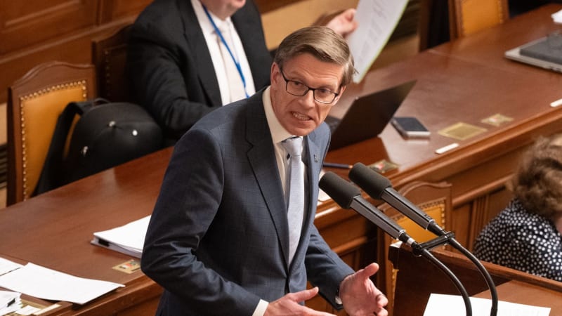 ON-LINE: Chcete zabít veřejnoprávní média, cupuje vládu Kupka. Není vám pomoci, reagoval Babiš