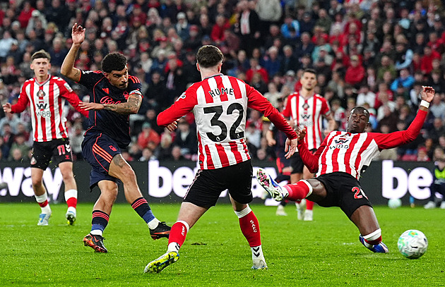 Nottingham zvítězil v Sunderlandu 5:0 a učinil velký krok k záchraně