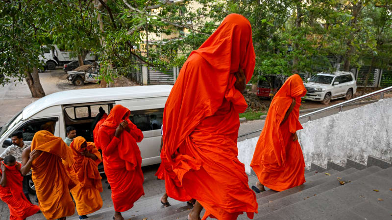 Buddhističtí mniši pašovali 110 kilo marihuany. Dopadli je na Srí Lance, hrozí jim tvrdé tresty