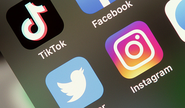 Armagedon na Instagramu. Hvězdy přišly o miliony sledujících, tratil i Trump