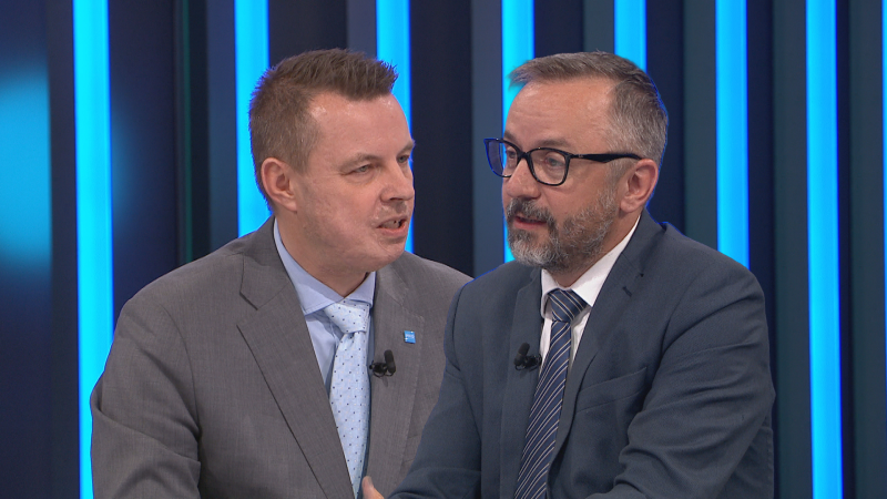 Znásilnění dcery, grácie „nácka“ i Okamurova omluva: Poslanci se pohádali o sudetský sjezd