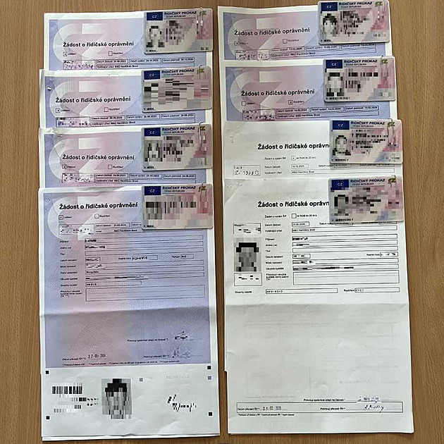 Nikdy neseděli za volantem, přesto v Česku získali řidičáky na kamion. Mongoly stíhá policie