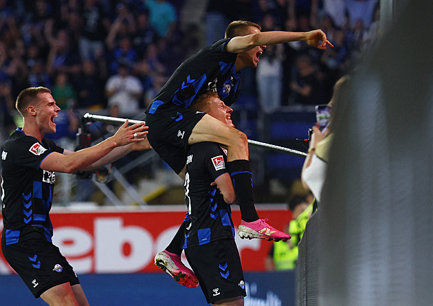 Wolfsburg sestoupil z bundesligy, mezi německou elitou ho nahradí Paderborn