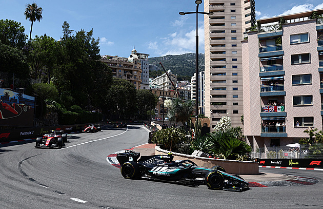 F1 ONLINE: Verstappena zradila technika a odstoupil, závod v Monaku vede Antonelli