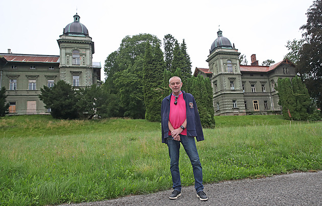 Slavné vily v Novém Jičíně pomůže zachránit kraj, v jedné vznikne depozitář klobouků
