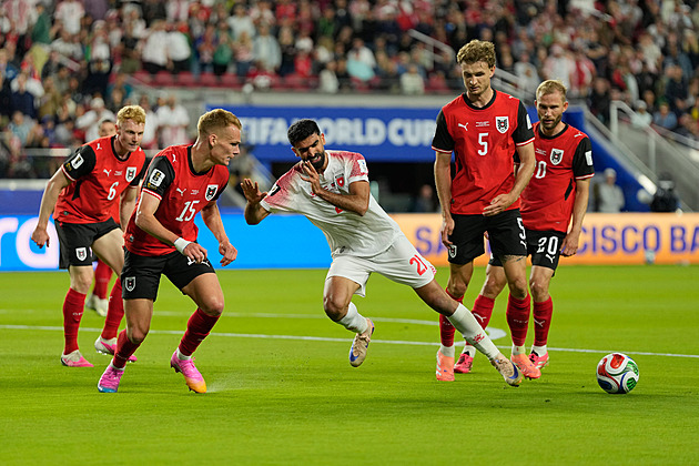 ONLINE: Rakousko - Jordánsko 2:1, favorit vede, al-Arab posílá míč do vlastní sítě