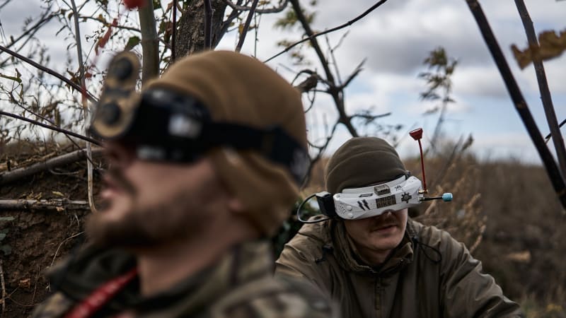 Milostná léčka odhalila pozice Rusů. Manipulují s nimi čarodějnice i největší svůdce z rozvědky