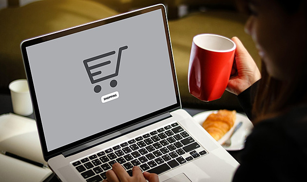 ANALÝZA: Češi nakupují online častěji, více však neutrácejí. Objevily se nové trendy