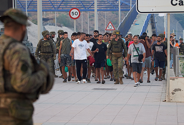 Vpád migrantů do Ceuty se má 15. srpna opakovat. Už se chystá na sociálních sítích