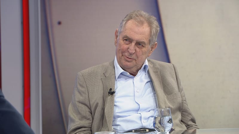 Zeman: Státní rozpočet bych nepodepsal. Schillerová musí napravit svou chybu