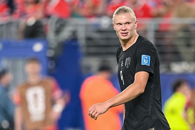 Haaland je po velké proměně k nepoznání. Fanoušci podezřívali umělou inteligenci